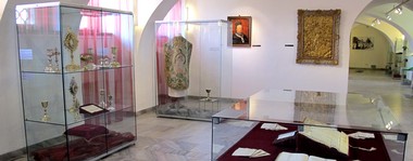 Restaurování textilu - Výstava biskupství 2014 Hradec Králové